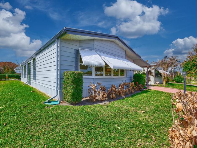 7626 SE Independence Avenue, Hobe Sound, FL 33455