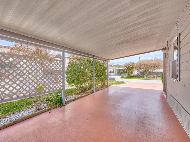 7626 SE Independence Avenue, Hobe Sound, FL 33455