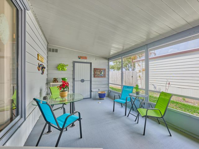 7626 SE Independence Avenue, Hobe Sound, FL 33455