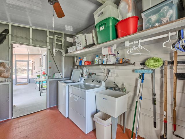 7626 SE Independence Avenue, Hobe Sound, FL 33455