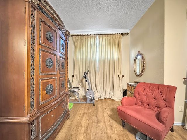 220 Boulder Creek Drive, Desoto, TX 75115
