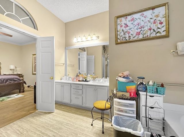 220 Boulder Creek Drive, Desoto, TX 75115