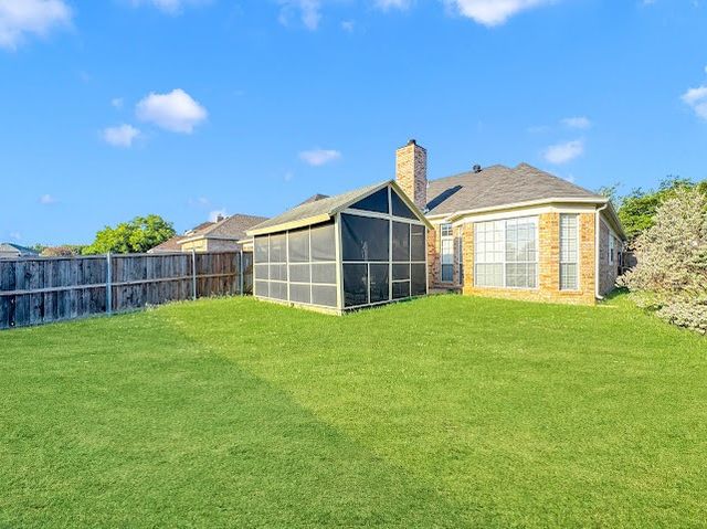 220 Boulder Creek Drive, Desoto, TX 75115
