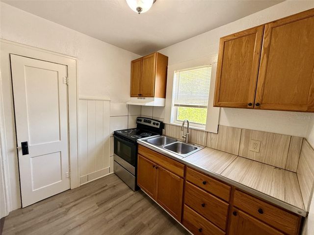 1135 HIGHLAND STREET N 7, St Petersburg, FL 33701