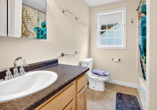 85 Steeple Chase Cir 3, Attleboro, MA 02703