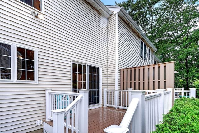 85 Steeple Chase Cir 3, Attleboro, MA 02703