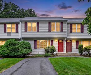 85 Steeple Chase Cir 3, Attleboro, MA 02703