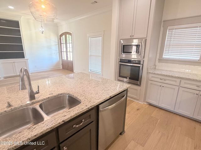 337 Bullock Circle, Richland, MS 39218