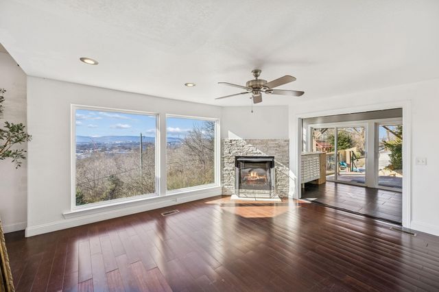 2904 Birds Mill Road, Chattanooga, TN 37404