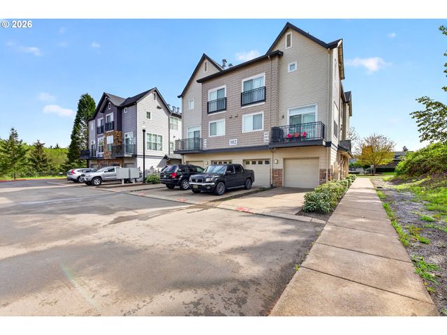 102 Ne CANVASBACK Way, Hillsboro, OR 97006