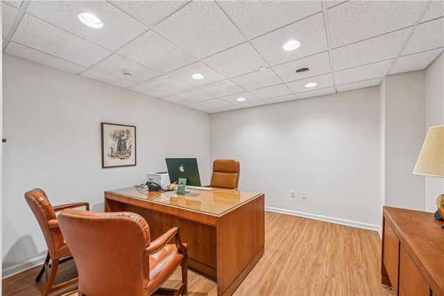 750 Washington Rd, Mt Lebanon, PA 15228