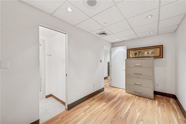 750 Washington Rd, Mt Lebanon, PA 15228
