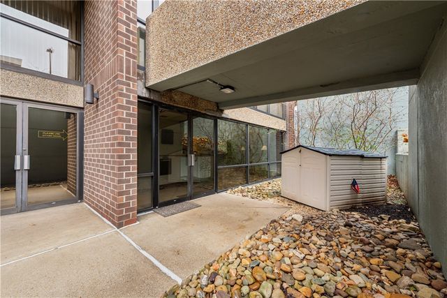 750 Washington Rd, Mt Lebanon, PA 15228