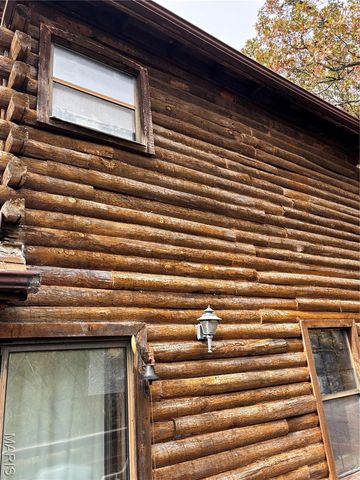 9740 Ridgecrest Drive, Hillsboro, MO 63050