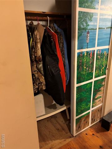 9740 Ridgecrest Drive, Hillsboro, MO 63050