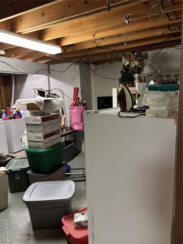 9740 Ridgecrest Drive, Hillsboro, MO 63050