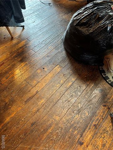 9740 Ridgecrest Drive, Hillsboro, MO 63050