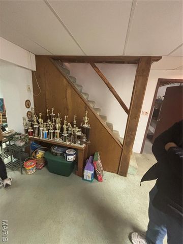 9740 Ridgecrest Drive, Hillsboro, MO 63050