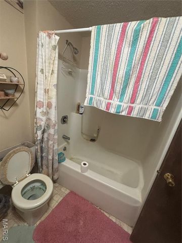 9740 Ridgecrest Drive, Hillsboro, MO 63050