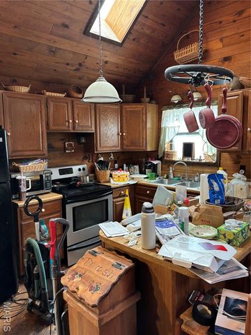 9740 Ridgecrest Drive, Hillsboro, MO 63050