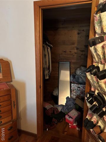 9740 Ridgecrest Drive, Hillsboro, MO 63050