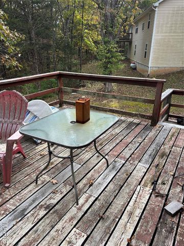 9740 Ridgecrest Drive, Hillsboro, MO 63050