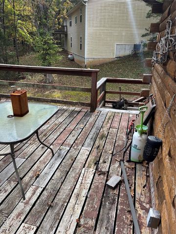 9740 Ridgecrest Drive, Hillsboro, MO 63050