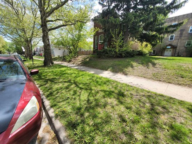 6333 W Cornelia Avenue, Chicago, IL 60634