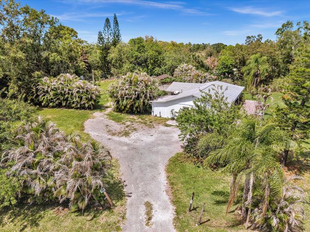 5209 Coconut Boulevard, The Acreage, FL 33411