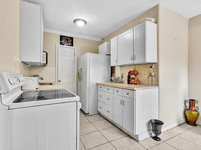 5209 Coconut Boulevard, The Acreage, FL 33411