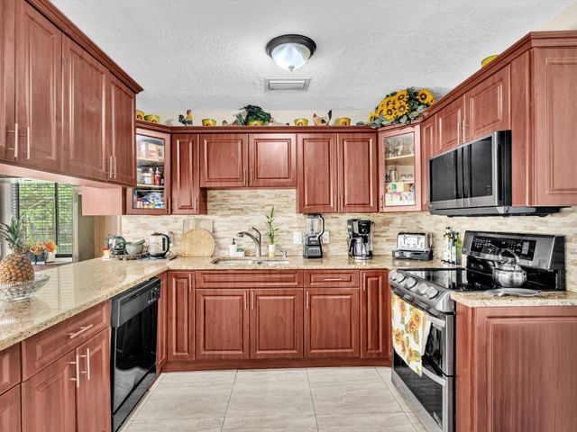 5209 Coconut Boulevard, The Acreage, FL 33411