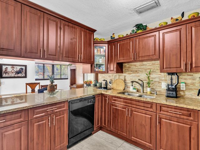 5209 Coconut Boulevard, The Acreage, FL 33411