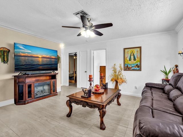 5209 Coconut Boulevard, The Acreage, FL 33411