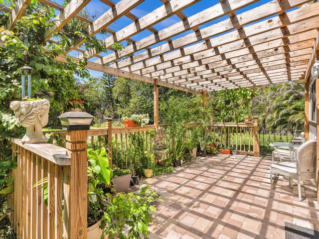 5209 Coconut Boulevard, The Acreage, FL 33411