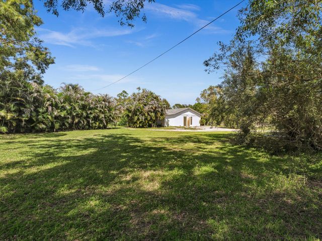 5209 Coconut Boulevard, The Acreage, FL 33411