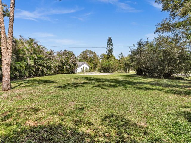 5209 Coconut Boulevard, The Acreage, FL 33411