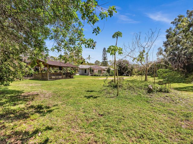 5209 Coconut Boulevard, The Acreage, FL 33411