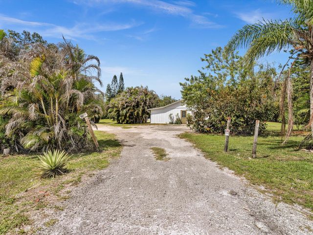 5209 Coconut Boulevard, The Acreage, FL 33411