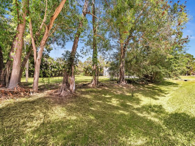 5209 Coconut Boulevard, The Acreage, FL 33411