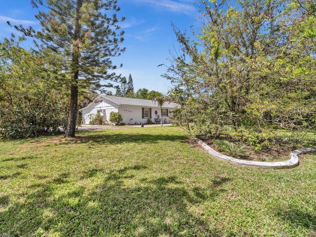 5209 Coconut Boulevard, The Acreage, FL 33411