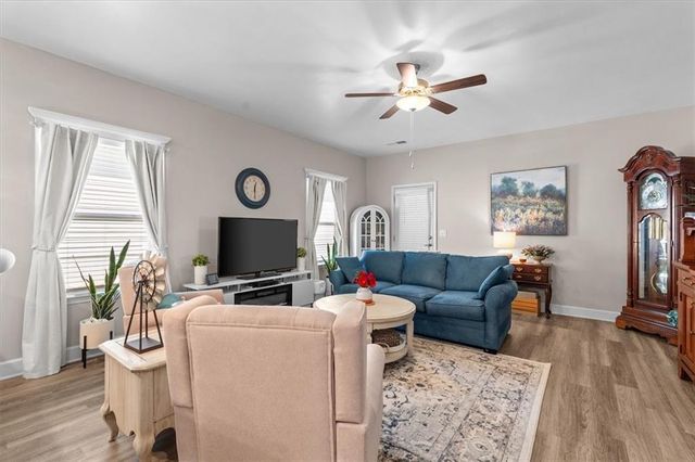 143 Windmill Way, Carrollton, GA 30117
