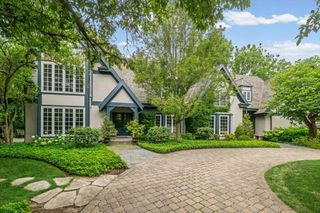 3 Old Hunt Road, Northfield, IL 60093