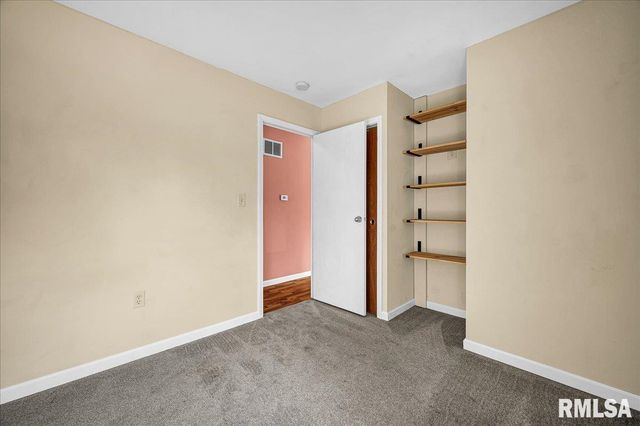 1818 VICTORIA Drive, Pekin, IL 61554