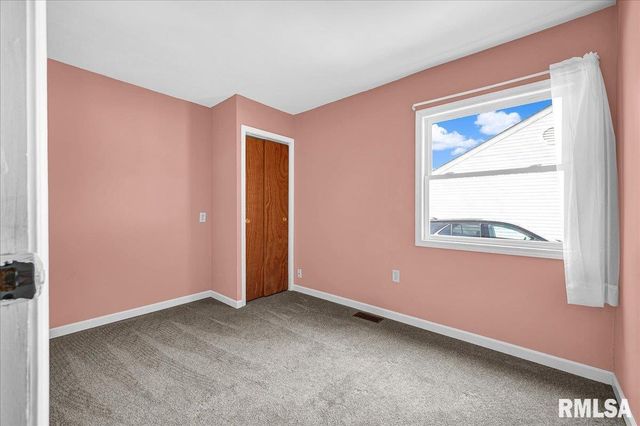 1818 VICTORIA Drive, Pekin, IL 61554