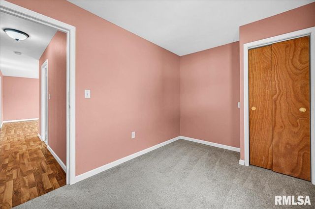 1818 VICTORIA Drive, Pekin, IL 61554