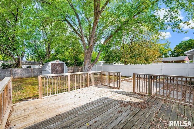 1818 VICTORIA Drive, Pekin, IL 61554