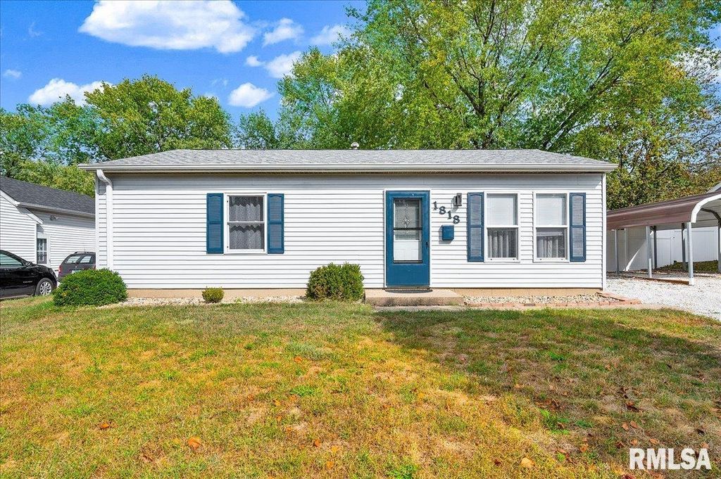 1818 VICTORIA Drive, Pekin, IL 61554