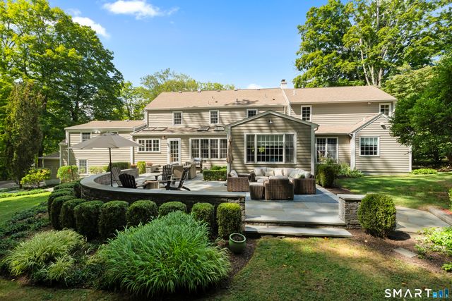 19 Robin Road, Woodbridge, CT 06525