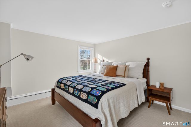 19 Robin Road, Woodbridge, CT 06525