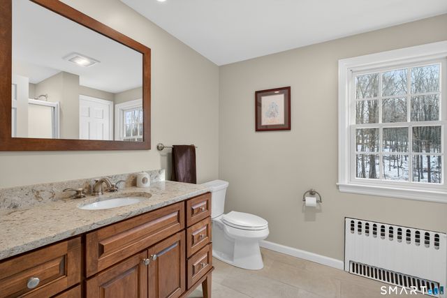 19 Robin Road, Woodbridge, CT 06525